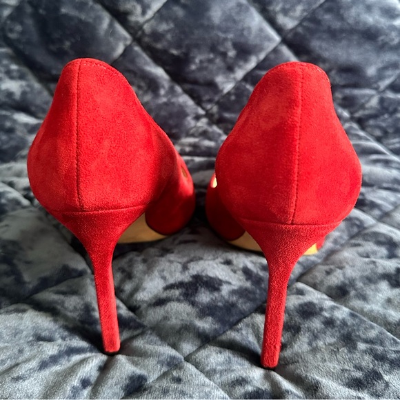 Manolo Blahnik Pointed Toe Pumps - Picture 6 of 10